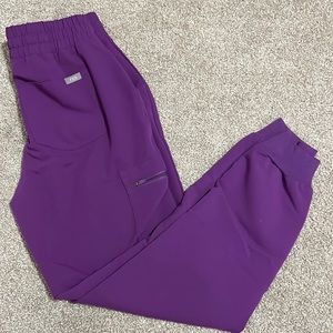 Figs Zamora High Waisted Jogger scrub pants - small magic purple